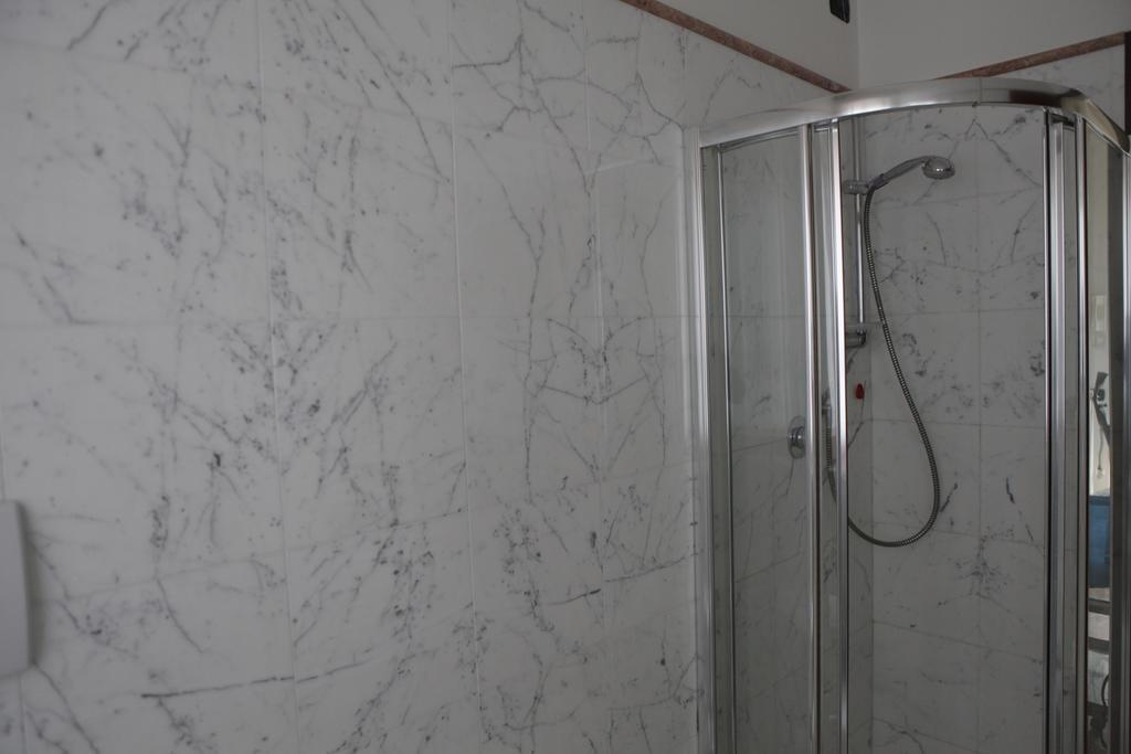 B&B Casa Di Claudia Marina Di Carrara Eksteriør billede